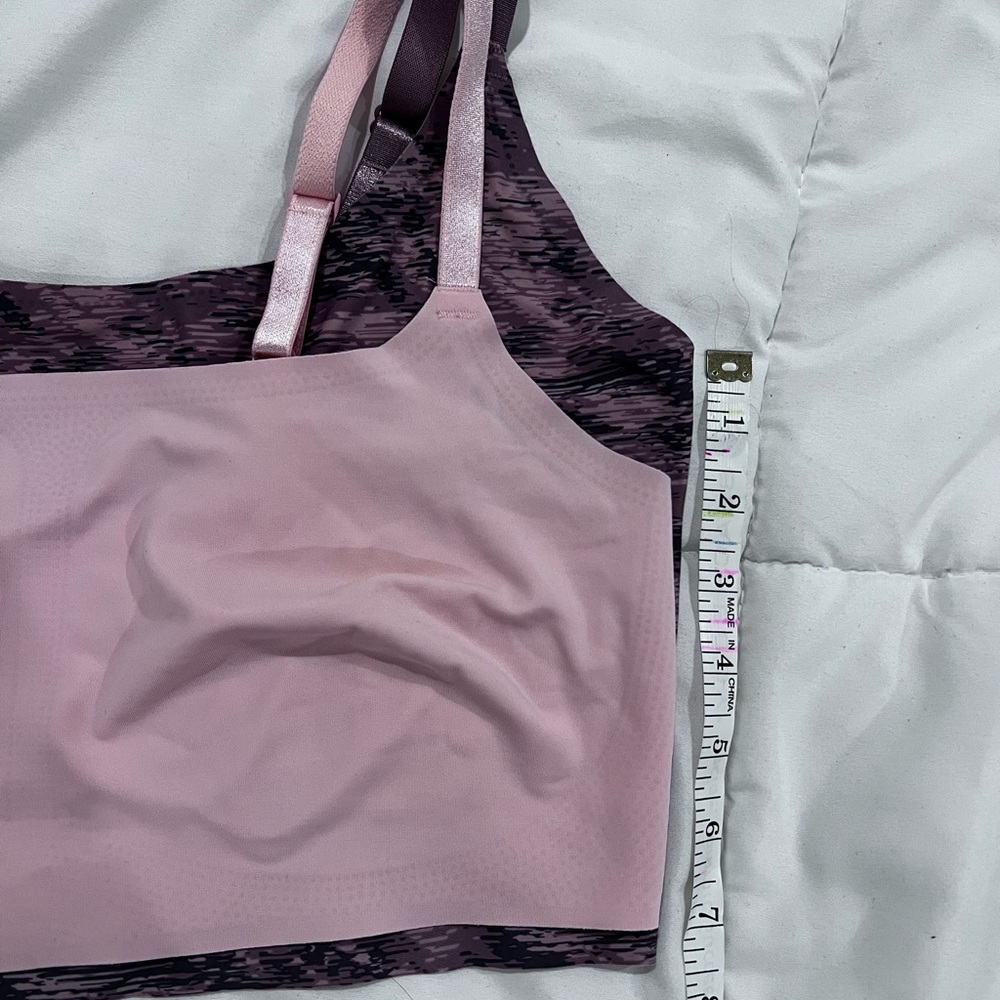 Two‎ lounge bras - Picture 7 of 9